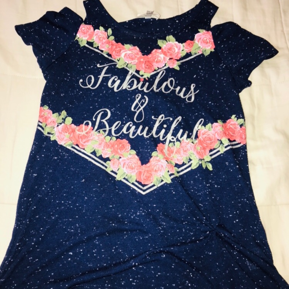 A flower blue dotted shirt